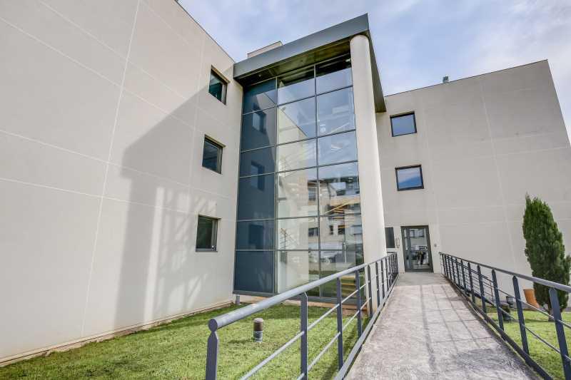 Location Bureaux 430 m² à 1 171 m² - Photo 1