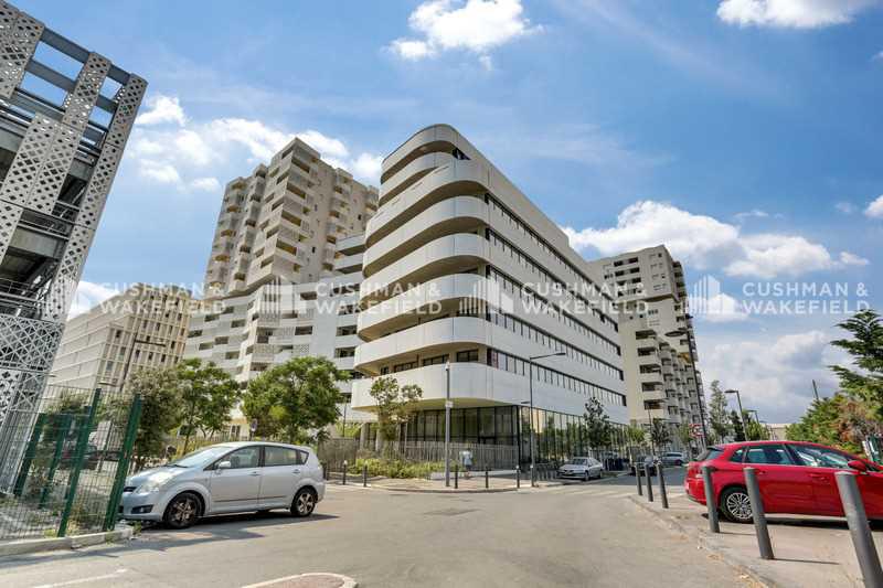 Location Bureaux 202 m² à 1 746 m² - Photo 1