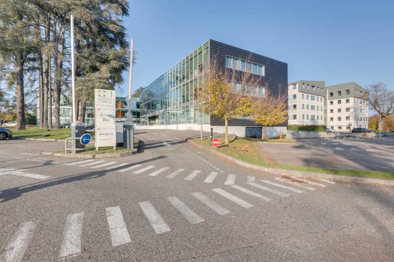 Location Bureaux 433 m² - Photo 1