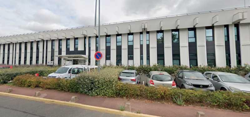 Location Local d'activités 562 m² - Photo 1
