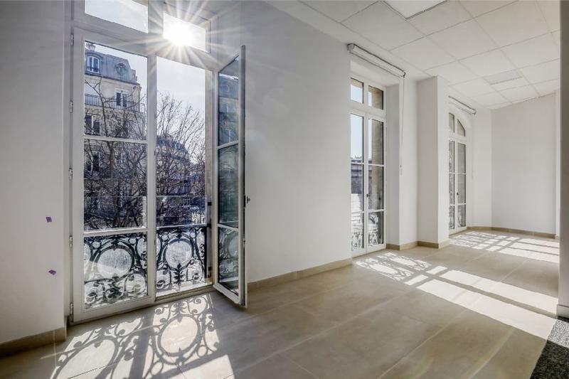 Bureaux privatifs 1 800 m² - Photo 1