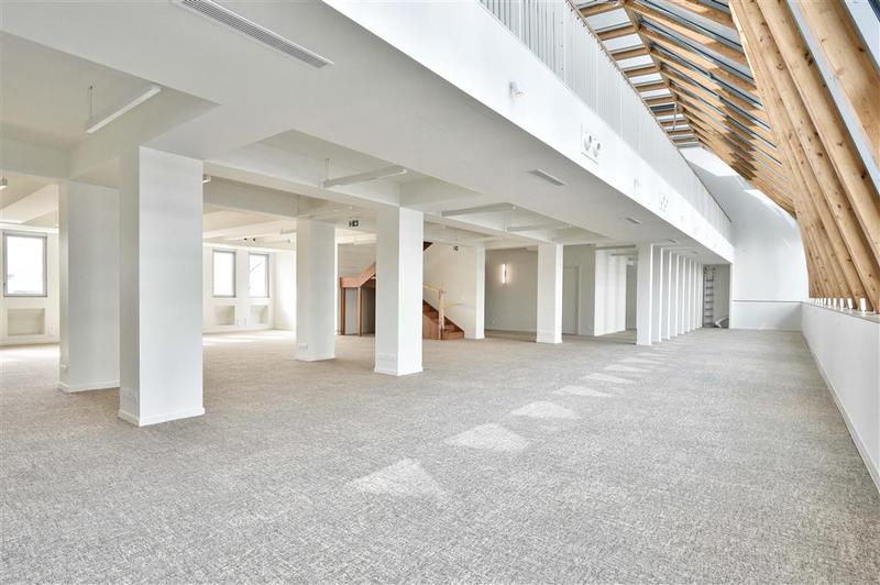 Location Bureaux 252 m² à 675 m²