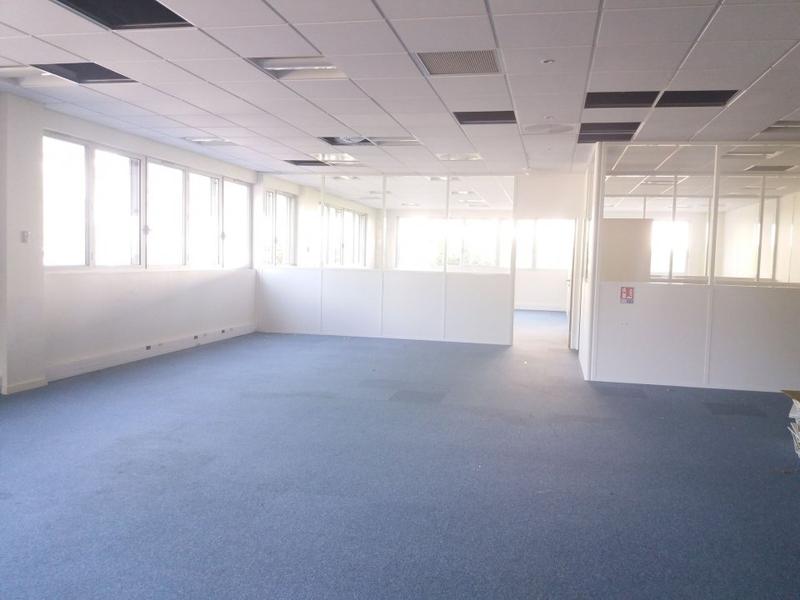 Location Bureaux 283 m²