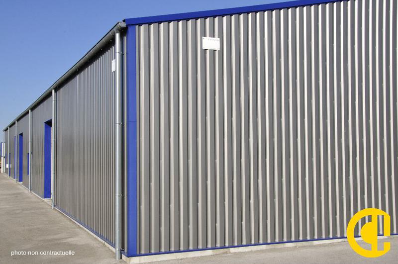 Location Entrepôt 1 365 m² - Photo 1