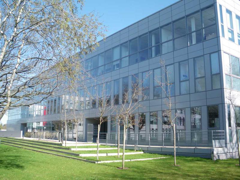 Location Bureaux 243 m² à 683 m² - Photo 1