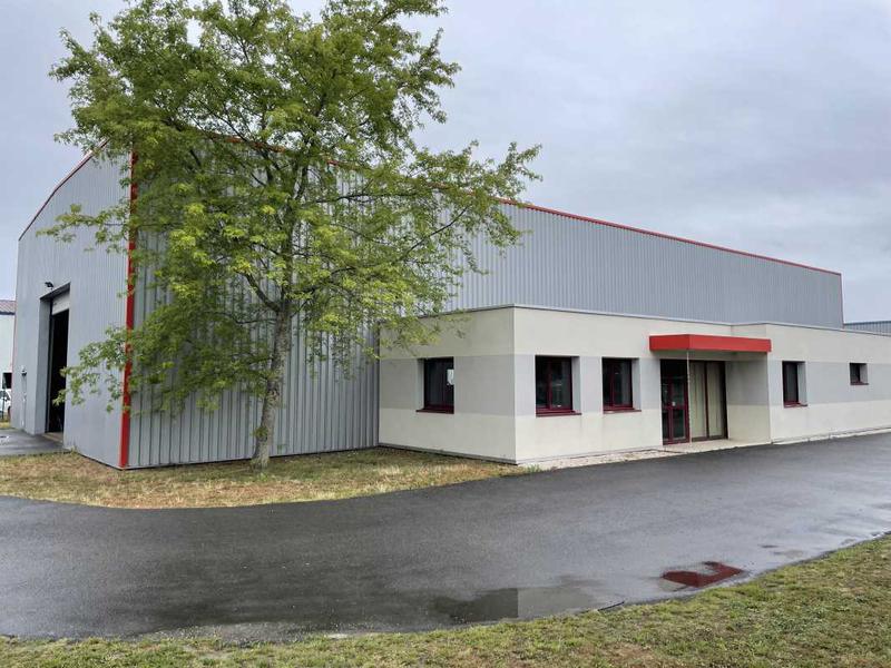 Location Entrepôt 720 m²