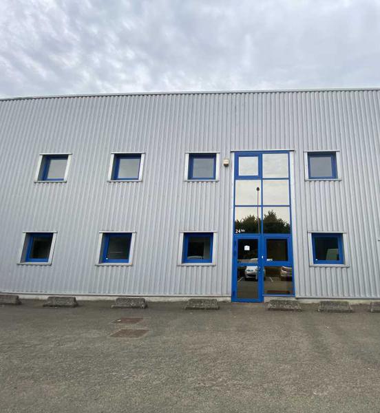 Location Bureaux 90 m² - Photo 1