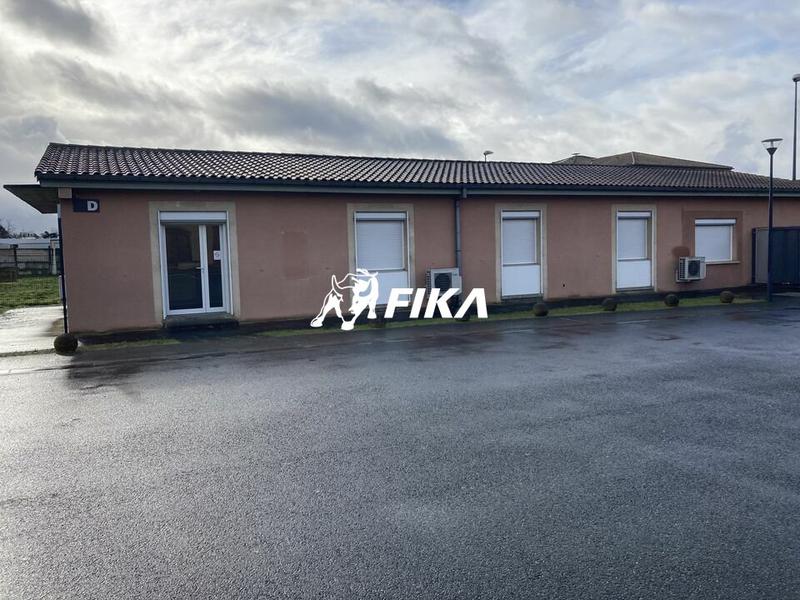 Location Bureaux 183 m² - Photo 1