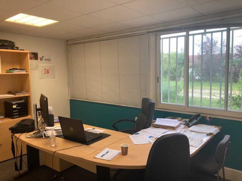 Location Bureaux 160 m² - Photo 1