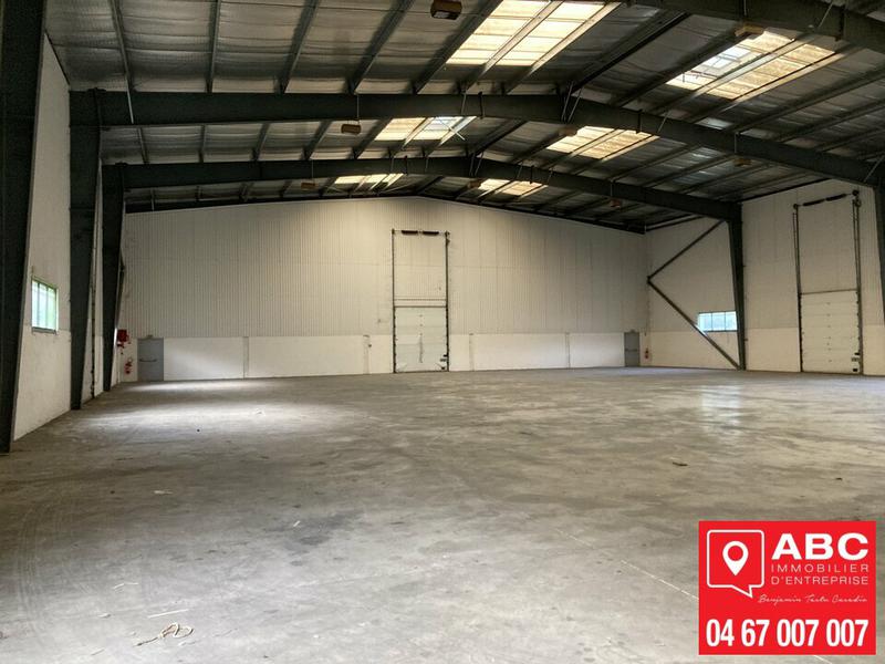Location Local d'activités 1 619 m²