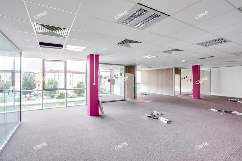 112 Rue Ambroise Croizat 93200 Saint Denis Location Bureau Saint-Denis 93200 8 536m² – BureauxLocaux.com