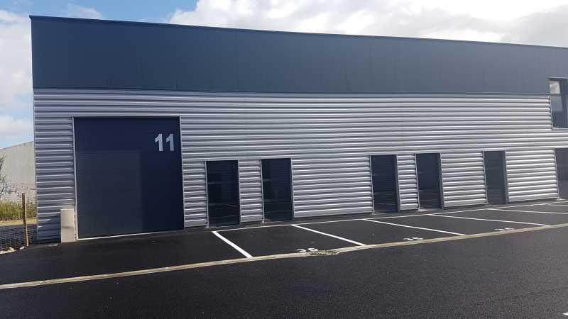 Location Local d'activités 110 m² à 234 m² - Photo 1