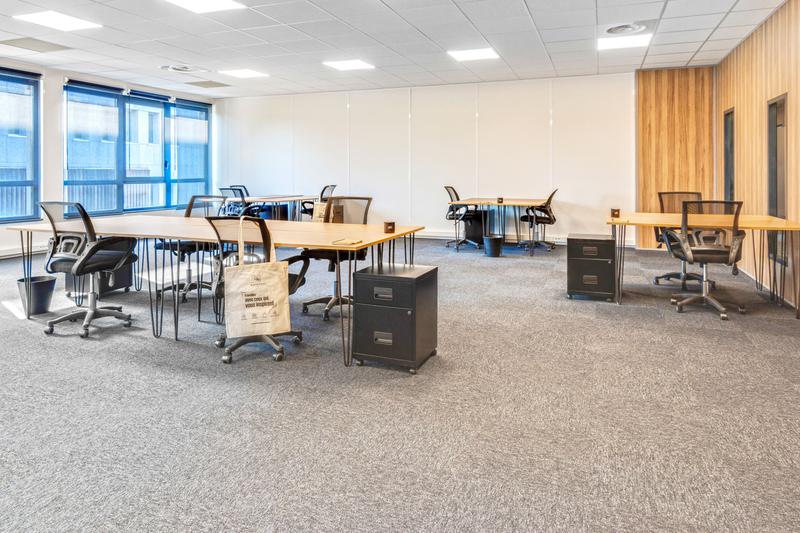 Bureaux privatifs 158 m² - Photo 1