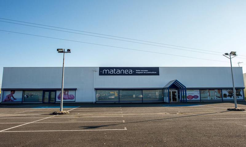 Location Commerce 300 m² à 300 m² - Photo 1