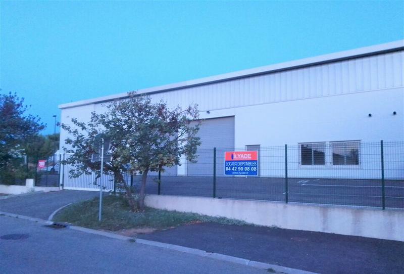 Location Local d'activités 295 m²