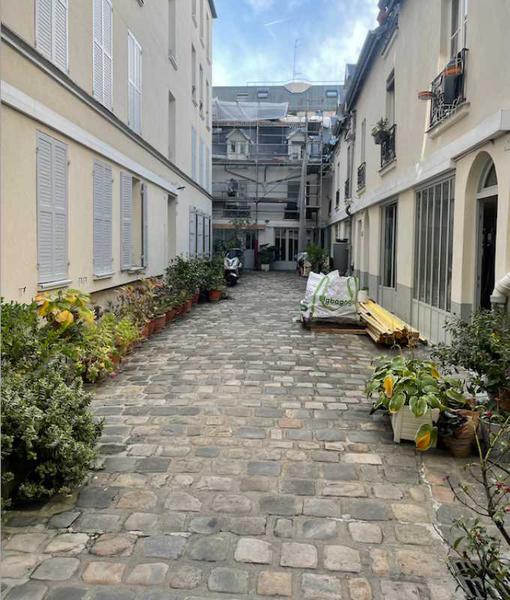 Location Bureaux 56 m² - Photo 1