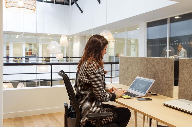 Location Coworking Montpellier 34000 25 Postes Bureauxlocaux Com