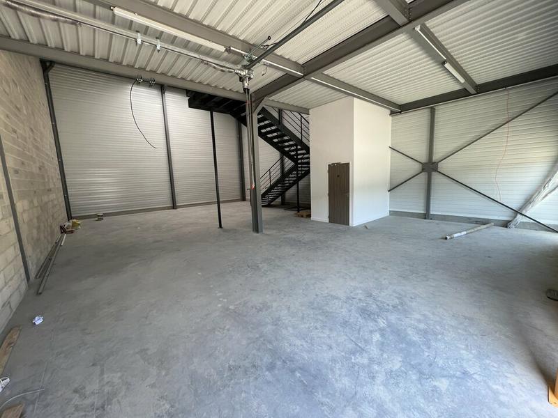 Location Local d'activités 466 m²