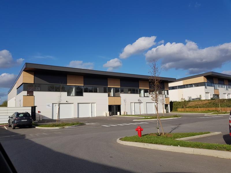 Location Entrepôt 417 m²
