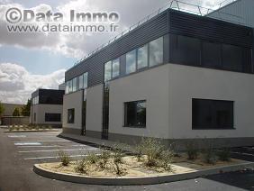 Location Entrepôt 471 m² - Photo 1