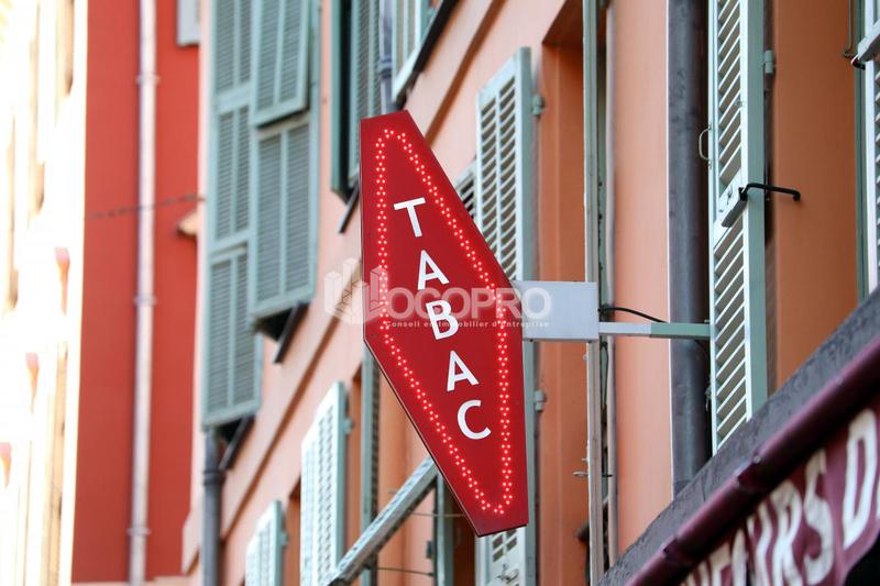 Vente Locaux D Activites Nice 06300 143m Bureauxlocaux Com
