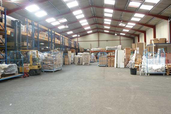 Location Entrepôt 1 700 m²