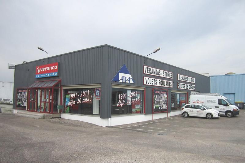 Vente Local d'activités 400 m² - Photo 1