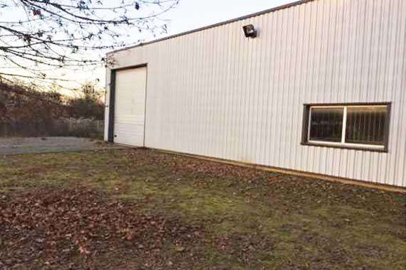 Location Local d'activités 500 m² - Photo 1