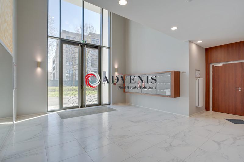 Location Bureaux 188 m² - Photo 1