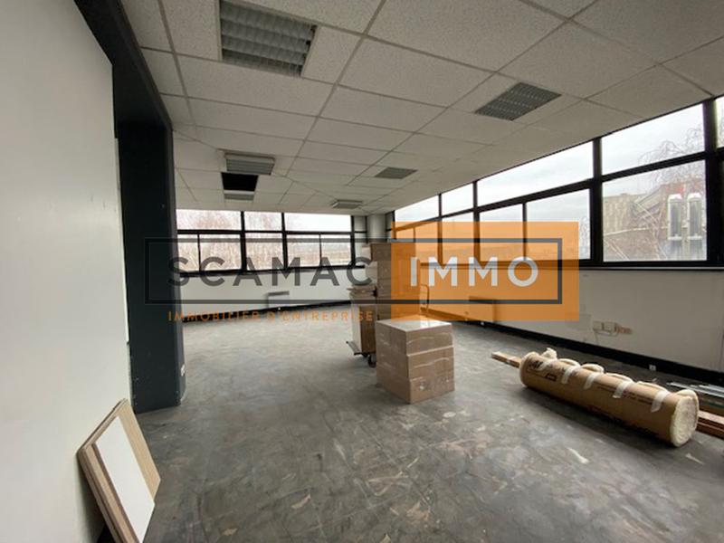 Location Local d'activités 125 m² - Photo 1