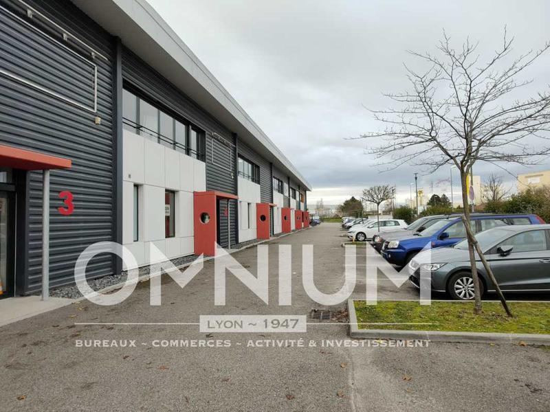 Location Local d'activités 569 m² - Photo 1
