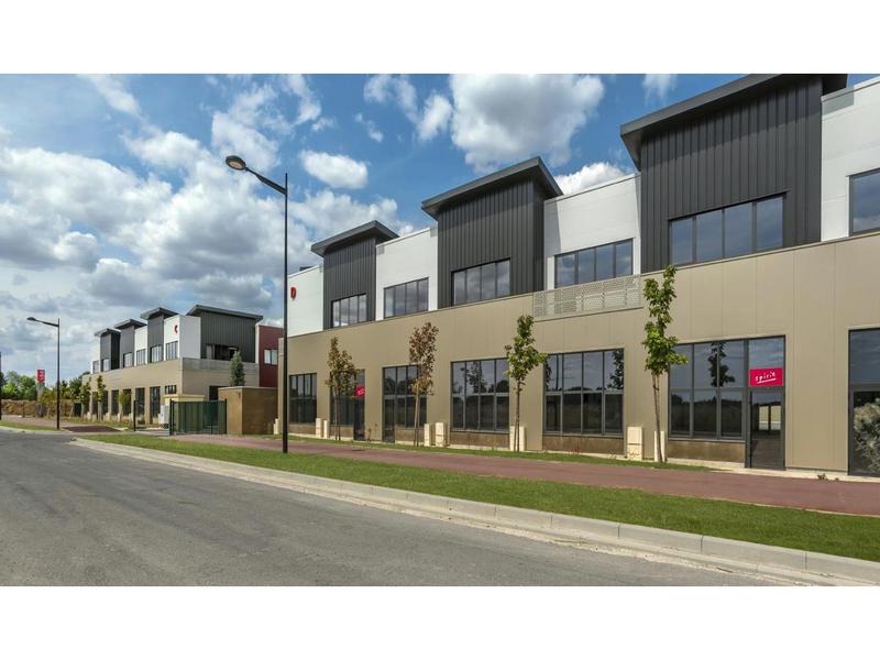 Location Local d'activités 344 m² à 704 m² - Photo 1