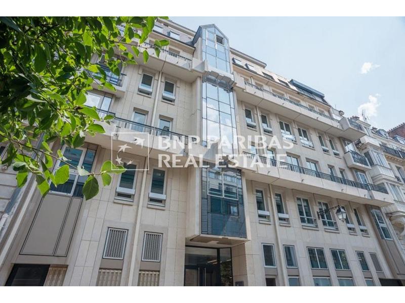 Location Bureaux 137 m² - Photo 1