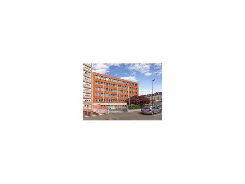 Location Bureaux 310 m² - Photo 1