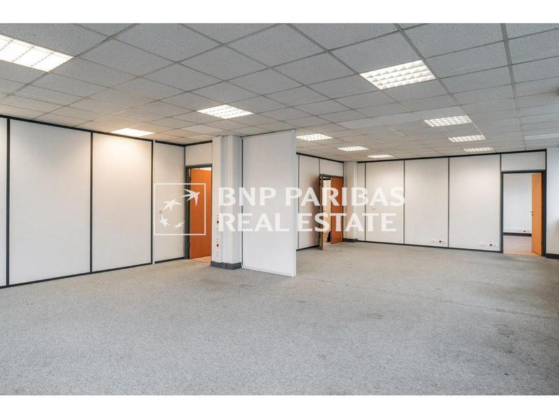 Location Bureaux 172 m² à 1 196 m² - Photo 1