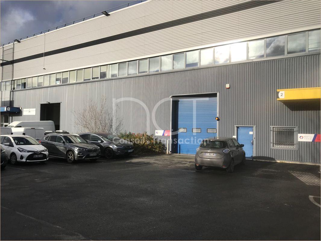 Location Entrepôt Stains 93240 1 027m²