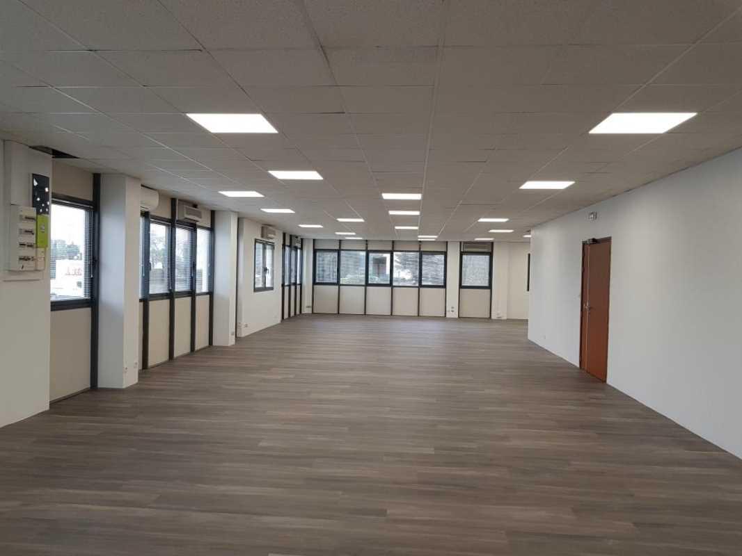 Location Bureau La Chapelle Sur Erdre 44240 210m Bureauxlocaux Com